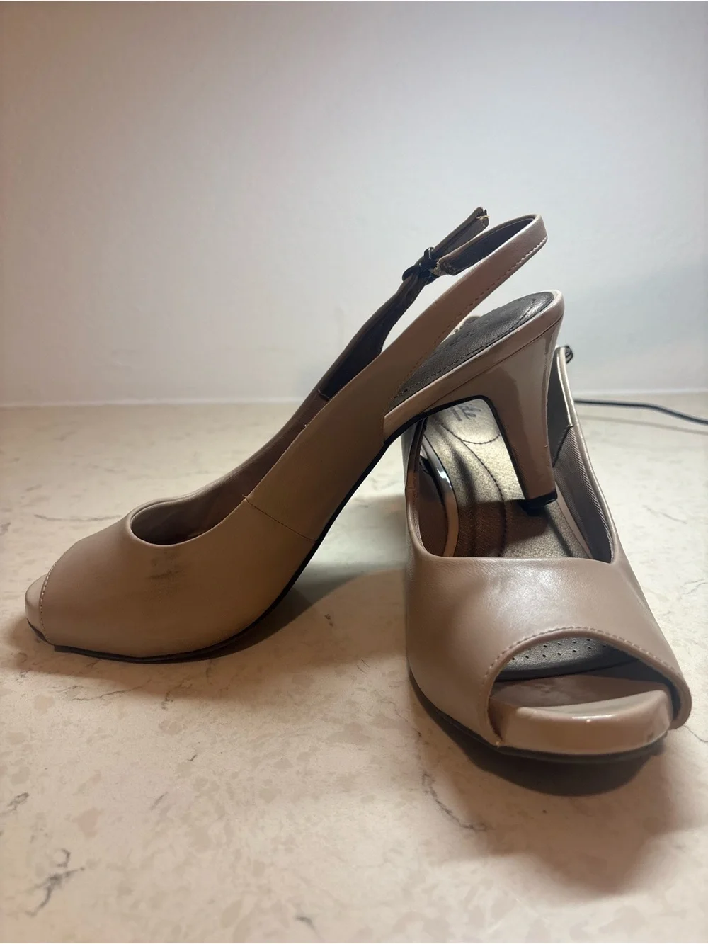 Life Stride |  Slingback Peep-Toe Heels | Size 10 - Picture 5 of 7